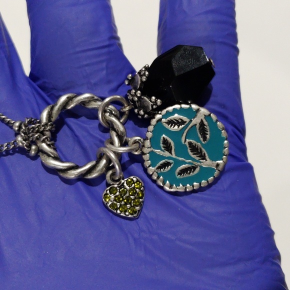 🌿 Silver Chic Charm Pendant Necklace – Tree of Life & Gemstone Accents - 34" 🌿 - Picture 7 of 9